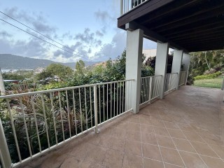 Spectacular Ocean Views: Furnished Unit in Cannonvale