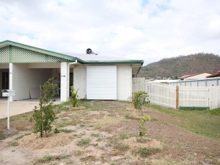 Solar: Renovated 3 Bedroom Maisonette, Mount Louisa, photo 2 of 7