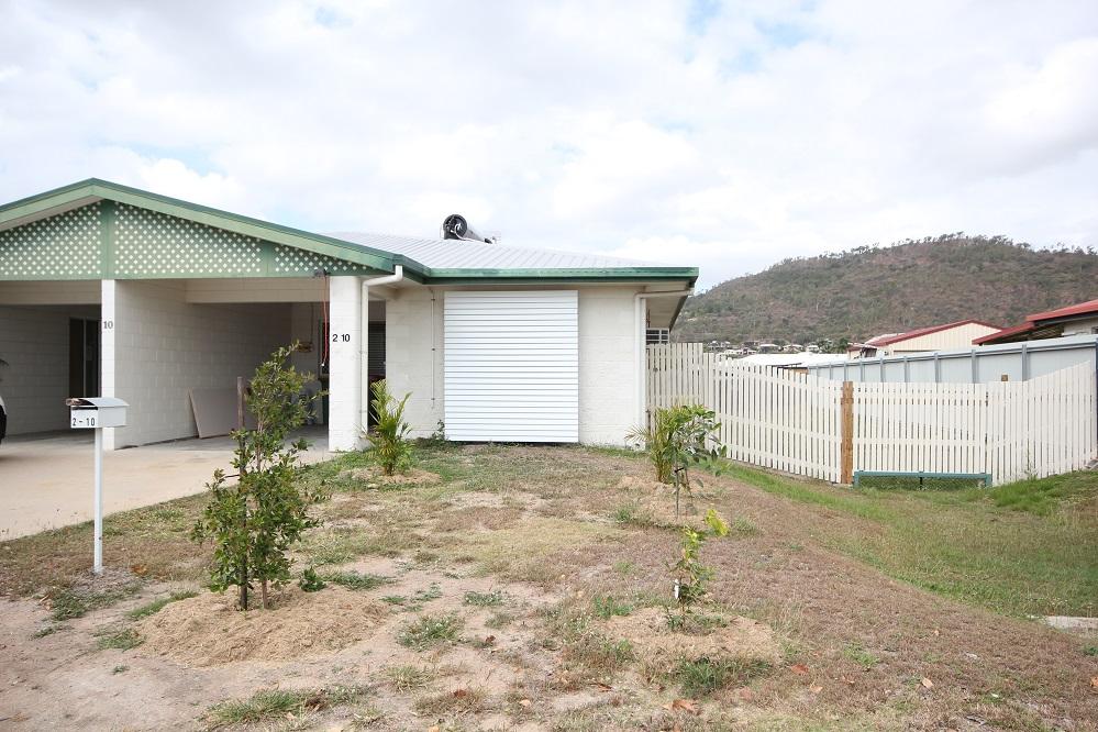 Solar: Renovated 3 Bedroom Maisonette, Mount Louisa, photo 3 of 7