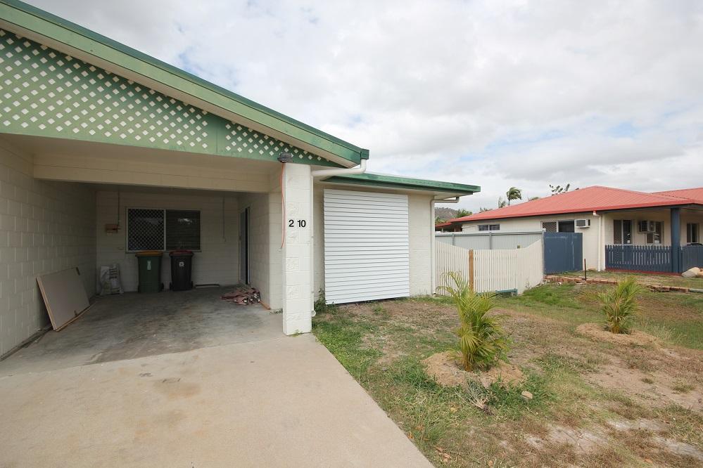 Solar: Renovated 3 Bedroom Maisonette, Mount Louisa, photo 4 of 7
