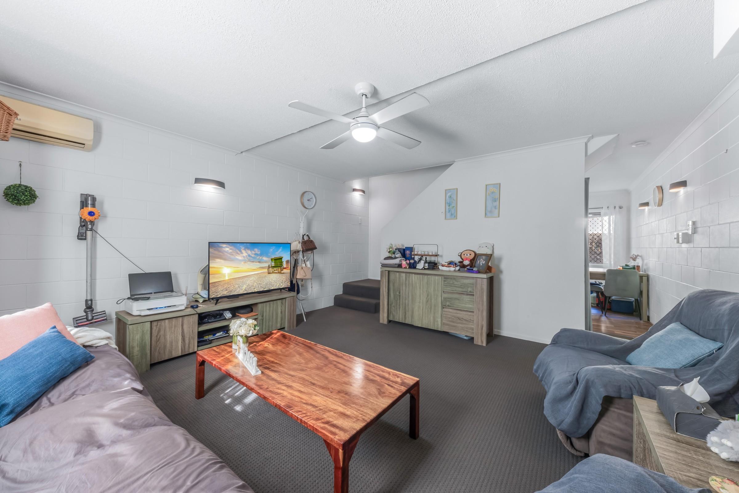 Coastal Calm & Contemporary Living, Cannonvale, photo 3 of 7