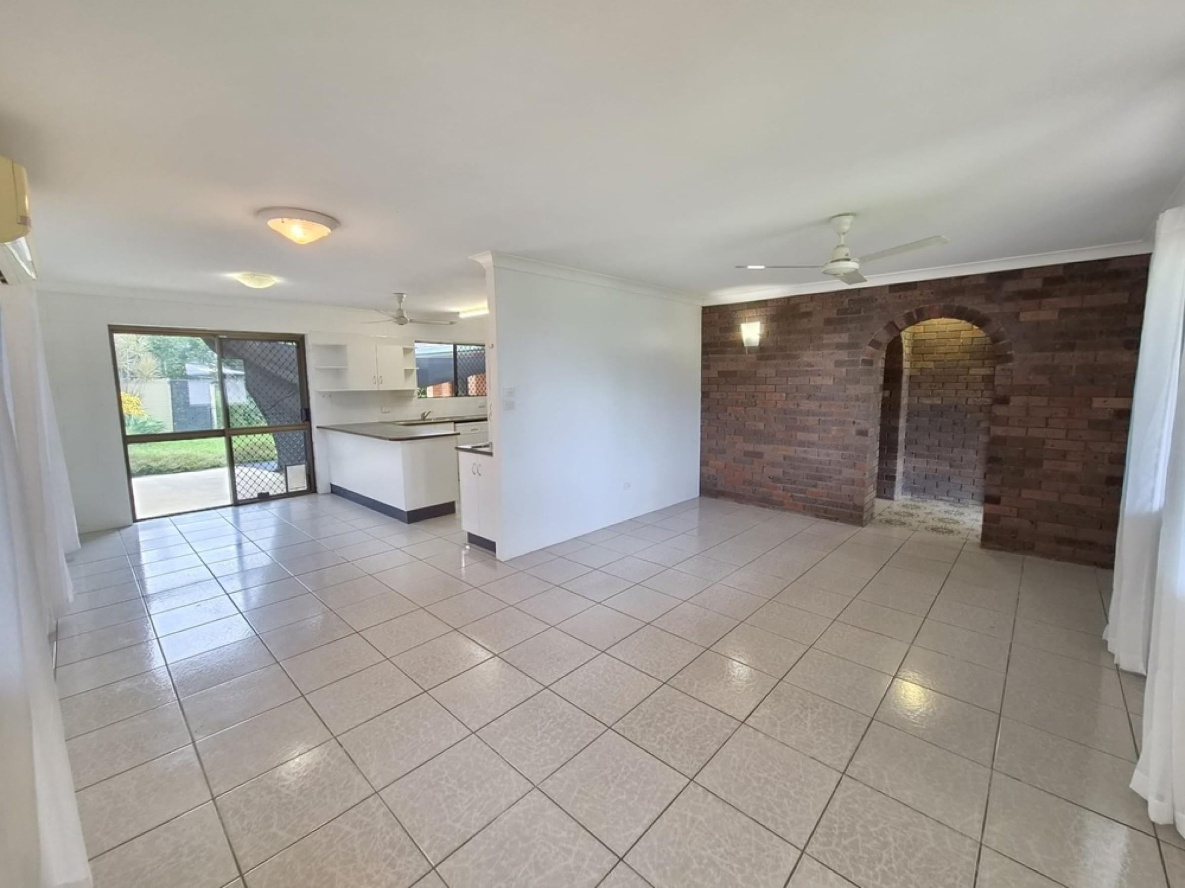 Large Family Home in a Quiet Cul-de-sac, Cranbrook, photo 3 of 7
